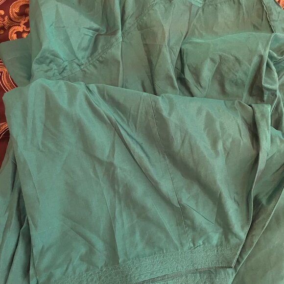 Punjabi Silk Suit/Salwar Kameez - Picture 2 of 2